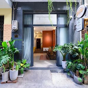 Van Hung Hostel & Dorm